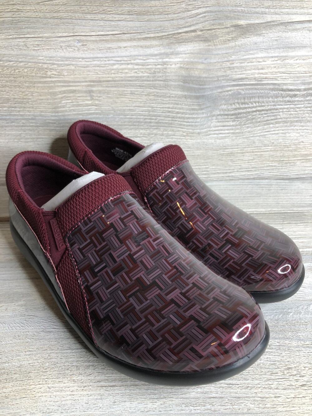 Alegria Women's Duette Wine Block Size 8-8.5